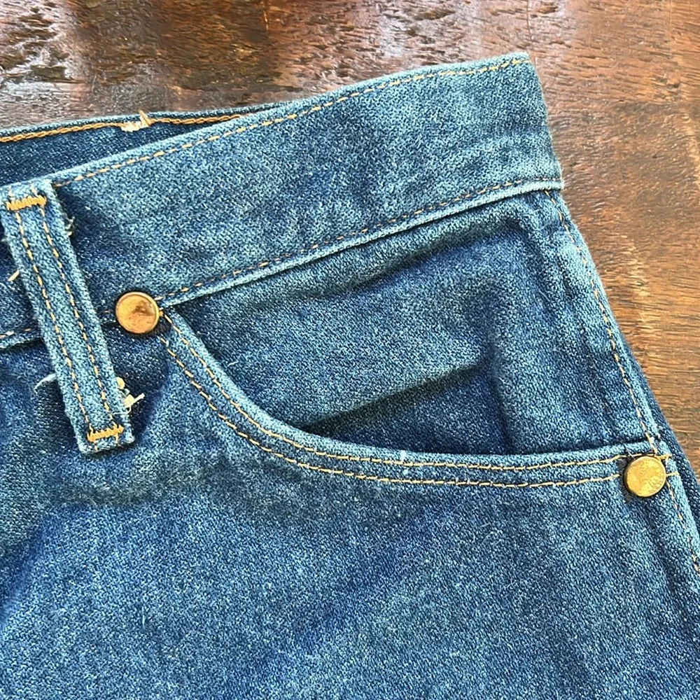 WRANGLER 13MWZ Cut Off Denim Jean Shorts Size 32 90s High Rise Regular Fit - Picture 3 of 9